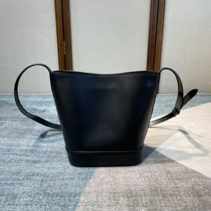 Picture of CUIR BUCKET BAG MODEL: 198243 SIZE: 30*22*13CM