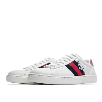 Picture of Gucci ACE series small white shoes casual shoes