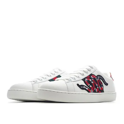 Picture of Gucci ACE series small white shoes casual shoes