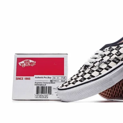 Picture of VANS AUTHENTIC LOW-TOP SNEAKERS