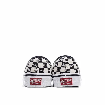 Picture of VANS AUTHENTIC LOW-TOP SNEAKERS