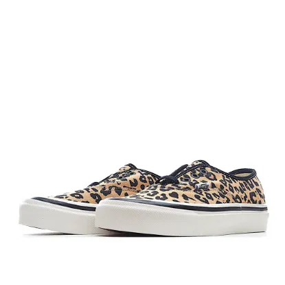 Picture of VANS AUTHENTIC LOW-TOP SNEAKERS