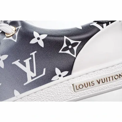 Picture of LOUIS VUITTON LUXEMBOURG SNEAKER LOW TOP SNEAKERS