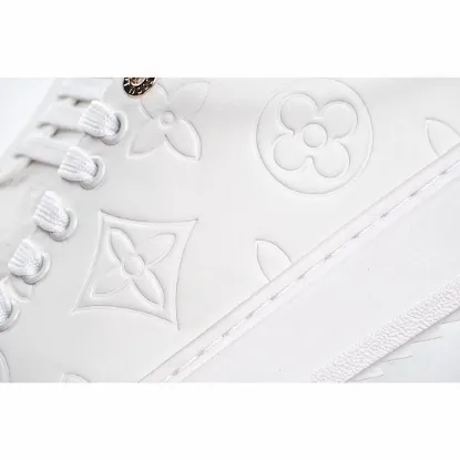 Picture of LOUIS VUITTON CASUAL SNEAKERS