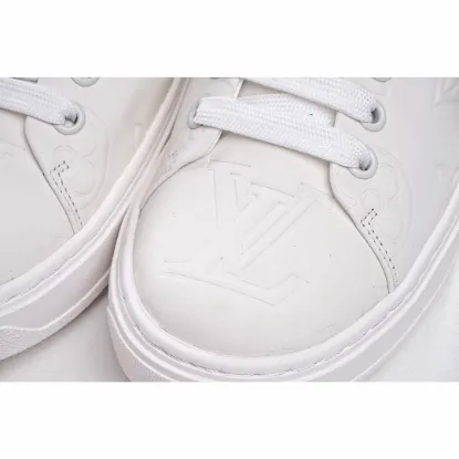 Picture of LOUIS VUITTON CASUAL SNEAKERS