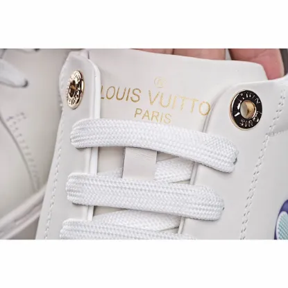 Picture of LOUIS VUITTON CASUAL SNEAKERS