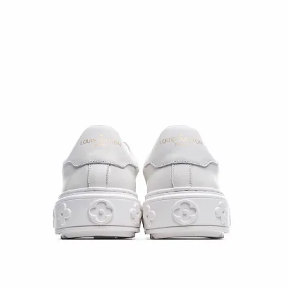 Picture of LOUIS VUITTON CASUAL SNEAKERS