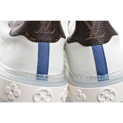 Picture of LOUIS VUITTON CASUAL SNEAKERS