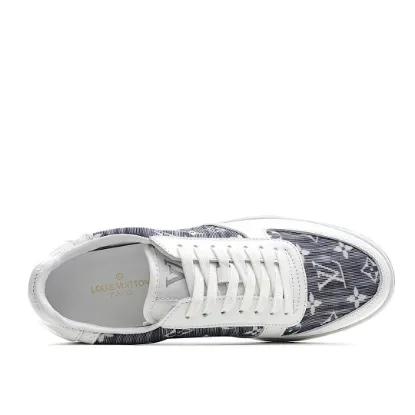 Picture of LOUIS VUITTON SQUAD SNEAKER HIGH HIGH-TOP SNEAKERS