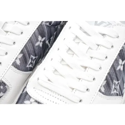 Picture of LOUIS VUITTON SQUAD SNEAKER HIGH HIGH-TOP SNEAKERS