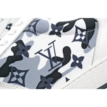 Picture of LOUIS VUITTON SQUAD SNEAKER HIGH HIGH-TOP SNEAKERS