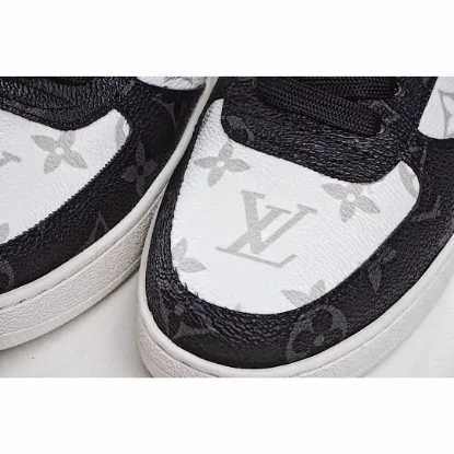 Picture of LOUIS VUITTON SQUAD SNEAKER HIGH HIGH-TOP SNEAKERS