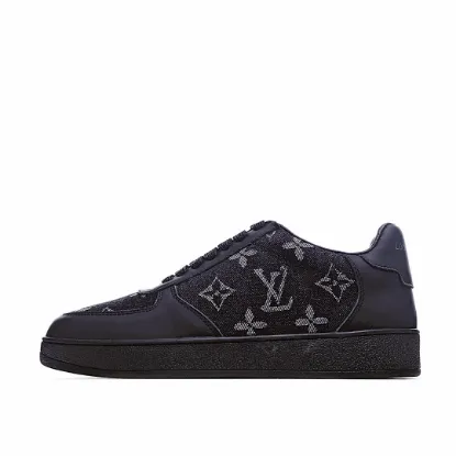 Picture of LOUIS VUITTON SQUAD SNEAKER HIGH HIGH-TOP SNEAKERS