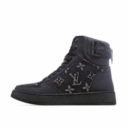 Picture of LOUIS VUITTON SQUAD SNEAKER HIGH HIGH-TOP SNEAKERS