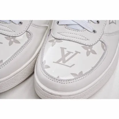 Picture of LOUIS VUITTON SQUAD SNEAKER HIGH HIGH-TOP SNEAKERS