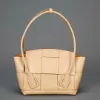 Picture of BV BOTTEGA VENETA ARCO33 COLLECTION BAG SIZE: 33X21CM