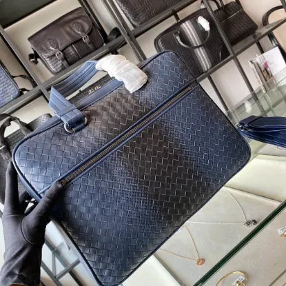 Picture of BV BRIEFCASE SIZE: 36CM 98014 BLUE