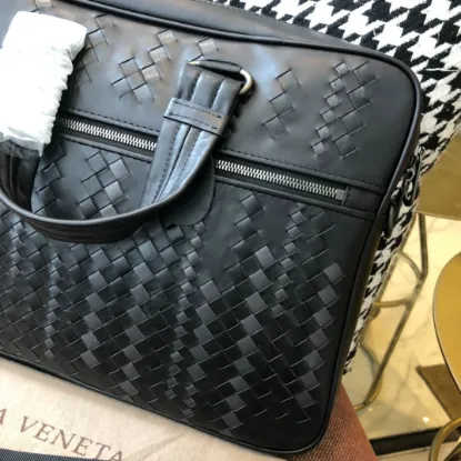 Picture of BV BRIEFCASE SIZE: 38CM BLACK