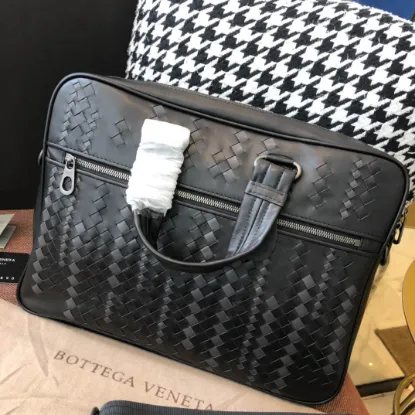 Picture of BV BRIEFCASE SIZE: 38CM BLACK