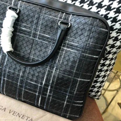 Picture of BV BRIEFCASE SIZE: 38CM BLACK