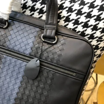 Picture of BV BRIEFCASE SIZE: 38CM BLACK