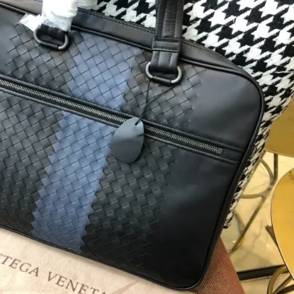 Picture of BV BRIEFCASE SIZE: 38CM BLACK