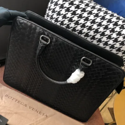 Picture of BV BRIEFCASE SIZE: 39CM BLACK