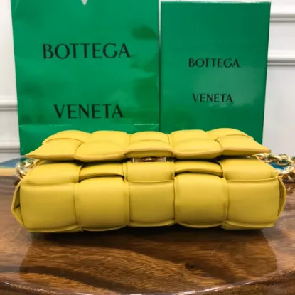 Picture of BV CHAIN BAG SIZE: 26X18CM CORN YELLOW