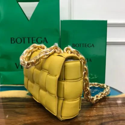 Picture of BV CHAIN BAG SIZE: 26X18CM CORN YELLOW