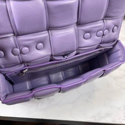 Picture of BV CHAIN BAG SIZE: 26X18CM LAVENDER PURPLE