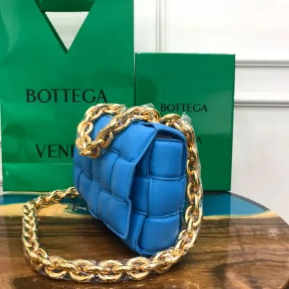 Picture of BV CHAIN BAG SIZE: 26X18CM POOL BLUE