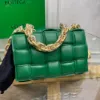 Picture of BV CHAIN BAG SIZE: 26X18CM RACING GREEN