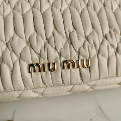 Picture of Miu Miu Diamond Chain Bag size: 22.5, 4.5, 12