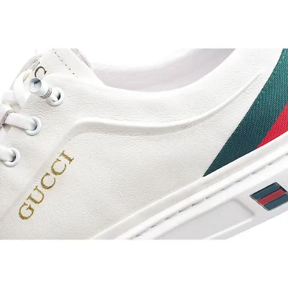 Picture of Gucci Distressed Screener sneaker