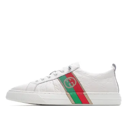 Picture of Gucci Distressed Screener sneaker