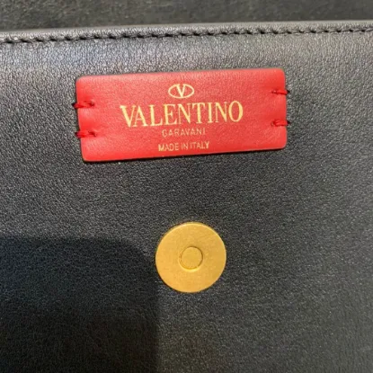 Picture of Valentino L shoulder bag