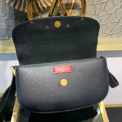 Picture of Valentino L shoulder bag