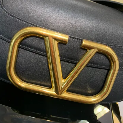 Picture of Valentino L shoulder bag