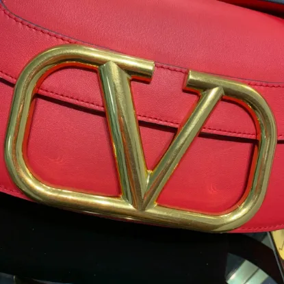 Picture of Valentino L shoulder bag