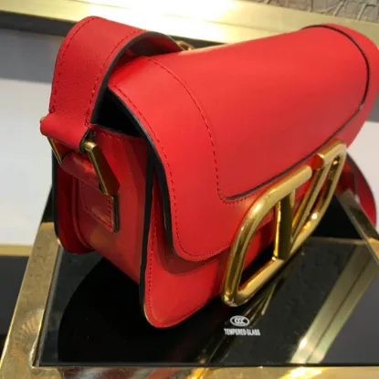 Picture of Valentino L shoulder bag