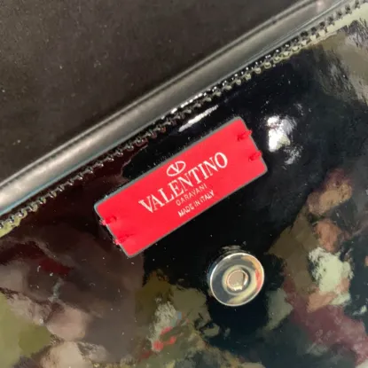 Picture of Valentino L shoulder bag