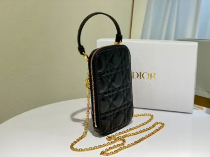 Picture of Black Mobile Phone Bag