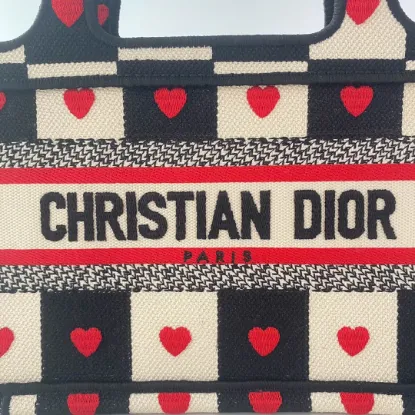 Picture of BOOK TOTE DIORAMOUR Clutch Size: 22.5 x 24 x 8 cm