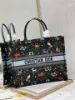 Picture of book tote shopper size: 1286 large size: 41*32cm