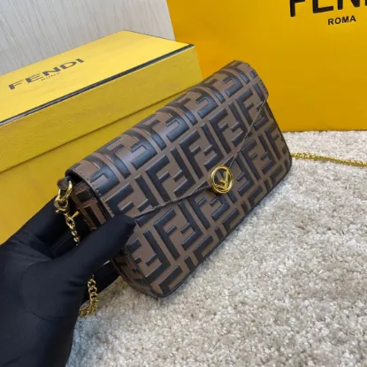 Picture of Fendi 3-piece wallet Ref: 8841