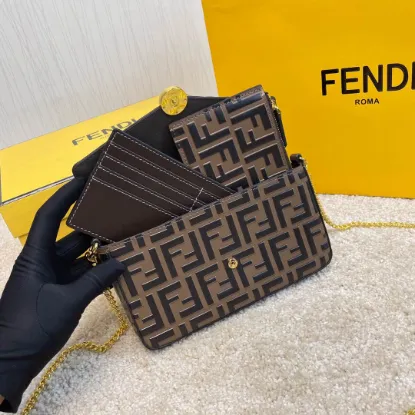 Picture of Fendi 3-piece wallet Ref: 8841