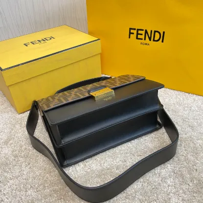 Picture of Fendi Kan I Model: Large 8839