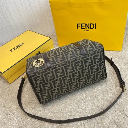 Picture of Fendi old flower fabric pillow bag Ref:6510