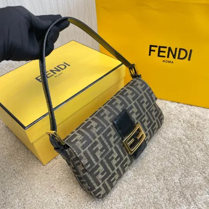 Picture of FENDI Small Cloth Bag Ref. 8850