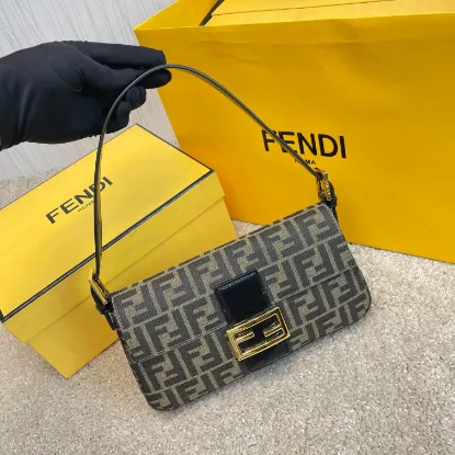 Picture of FENDI Small Cloth Bag Ref. 8850